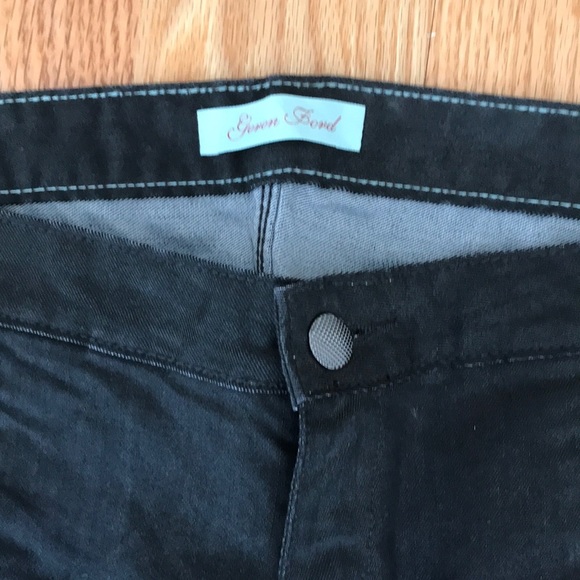 46. Geren Ford Crop Black Jeans - Picture 2 of 6
